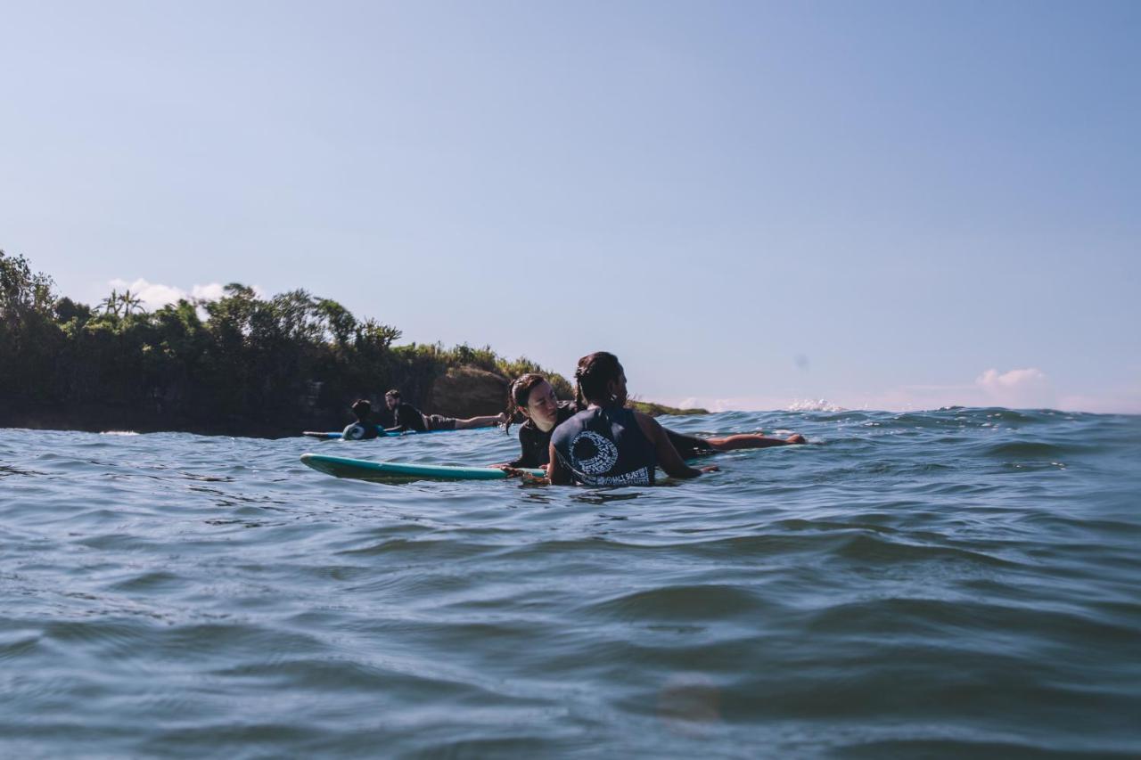 Seaside Tribe - Boutique Surf Stay & Retreat Tanah Lot Екстериор снимка