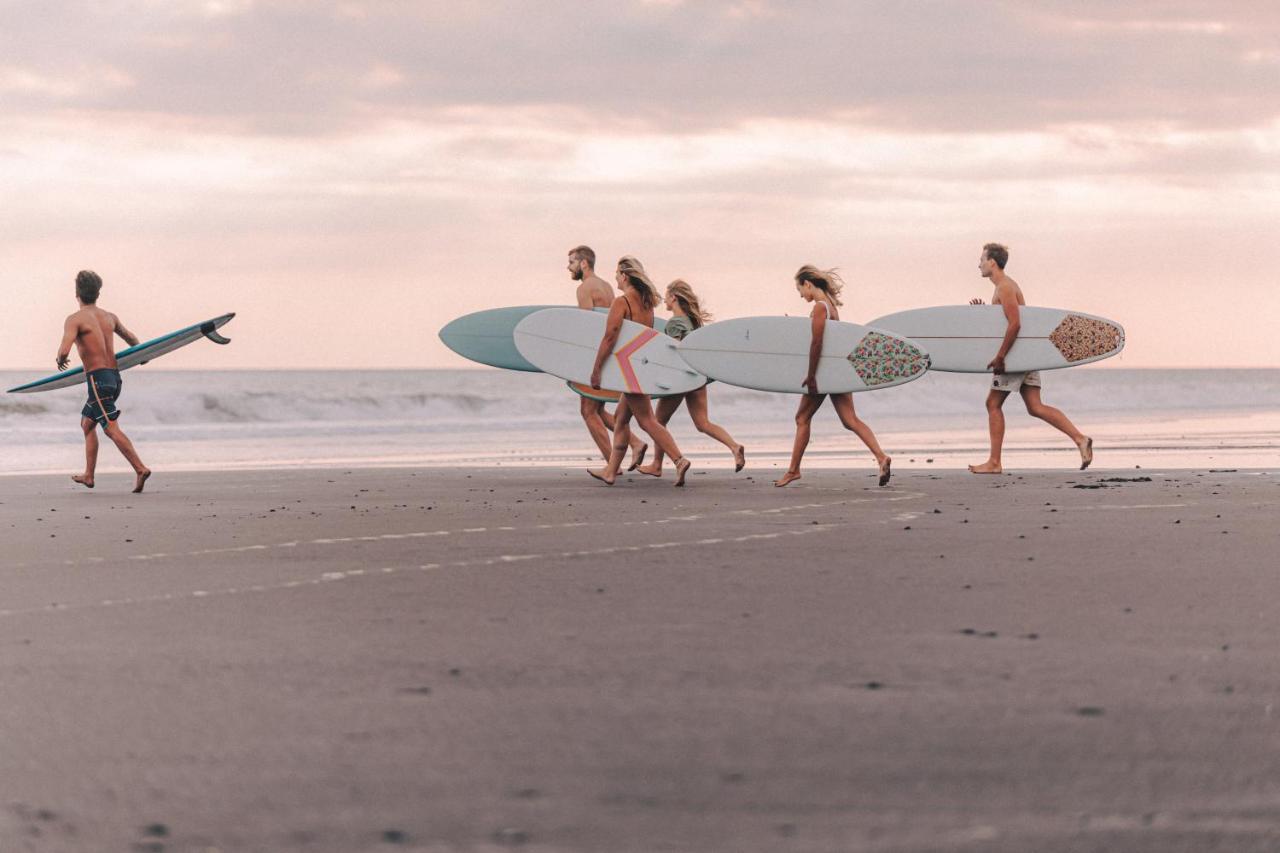 Seaside Tribe - Boutique Surf Stay & Retreat Tanah Lot Екстериор снимка