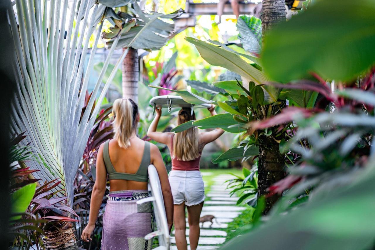 Seaside Tribe - Boutique Surf Stay & Retreat Tanah Lot Екстериор снимка