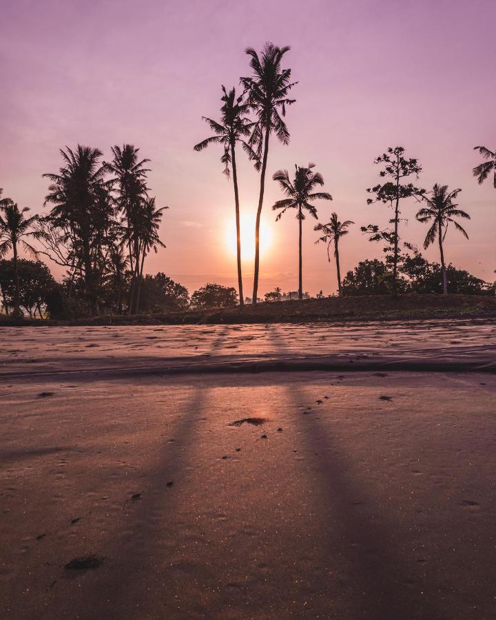 Seaside Tribe - Boutique Surf Stay & Retreat Tanah Lot Екстериор снимка