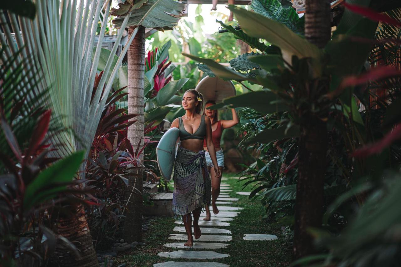 Seaside Tribe - Boutique Surf Stay & Retreat Tanah Lot Екстериор снимка