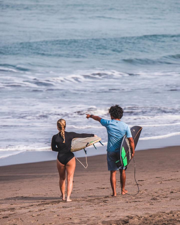 Seaside Tribe - Boutique Surf Stay & Retreat Tanah Lot Екстериор снимка